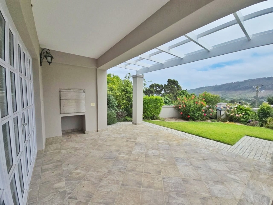 4 Bedroom Property for Sale in Sedgefield Central Western Cape